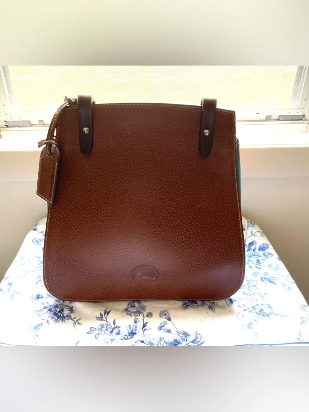 DOONEY & BOURKE ALTO “HAPPY” CROSSBODY BAG-NYLON & LEATHER. - Picture 3 of 13